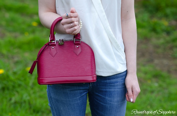 Louis Vuitton Alma Small Model Handbag in Red Epi Leather