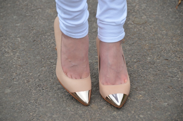 nude-metal-metallic-toe-cap-heels