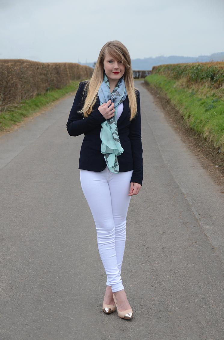lorna-burford-sailor-inspired-outfit-navy-white