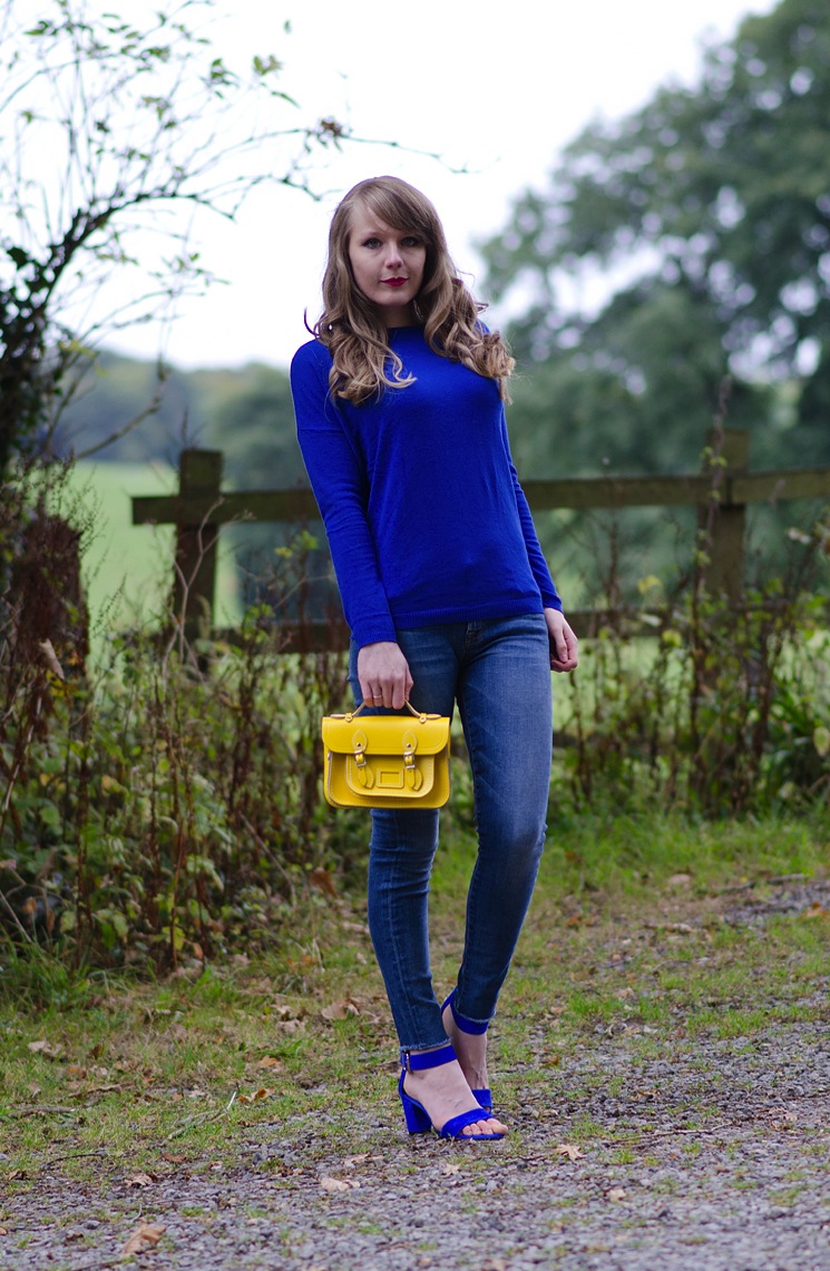 lorna-burford-cobalt-blue-top-jeans-blogger