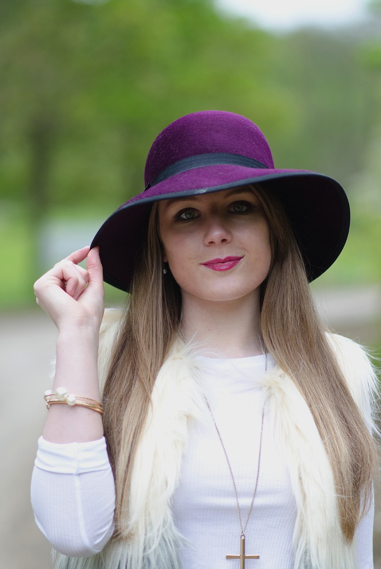 floppy-purple-hat-fashion-blogger