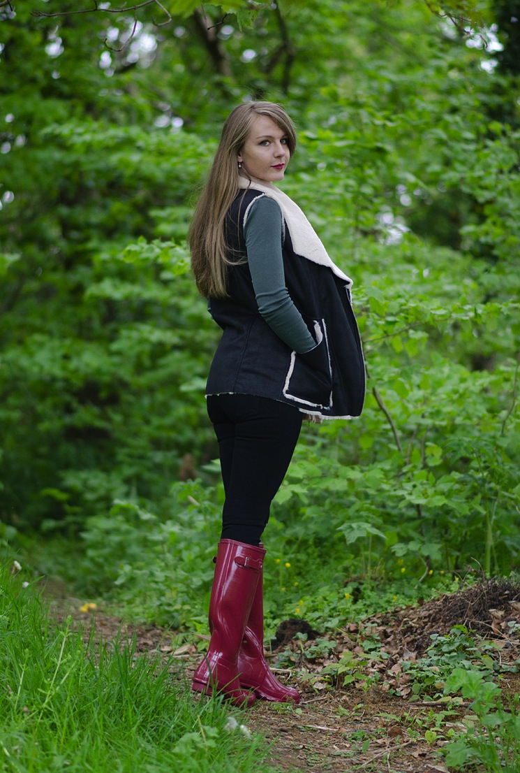 girl-sexy-wellies-hunter-rubber-boots