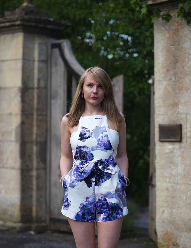 fashion-blogger-finders-keepers-floral-playsuit
