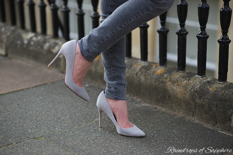 raye-heels-grey
