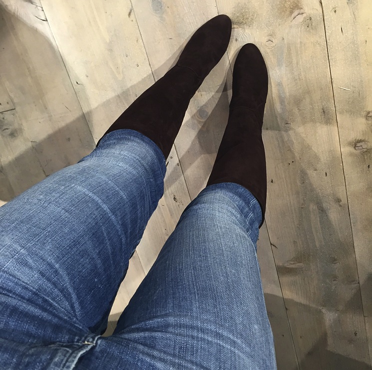 brown-suede-boots-jeans