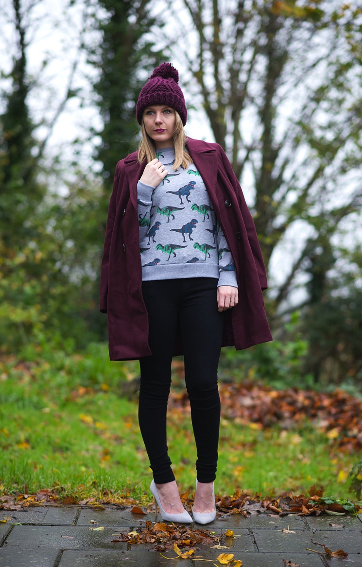 dinosaur-sweater-fashion-blogger