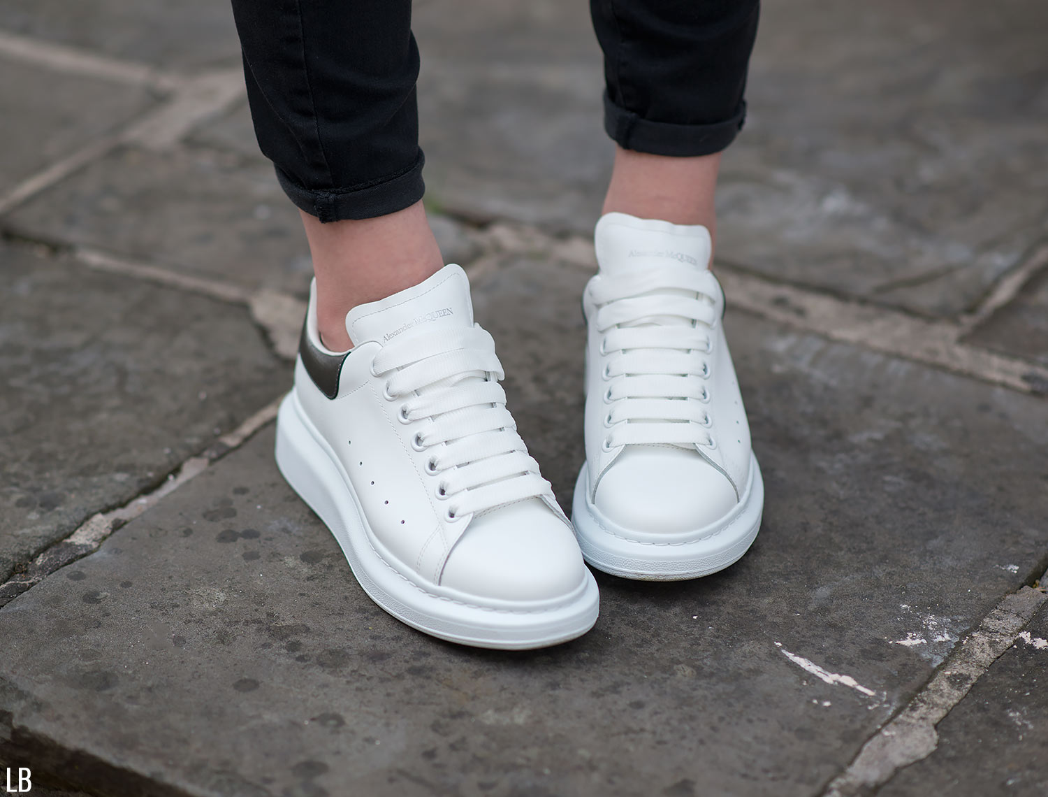 Alexander McQueen Chunky-design Leather Sneakers in White Womens Shoes Trainers Low-top trainers 